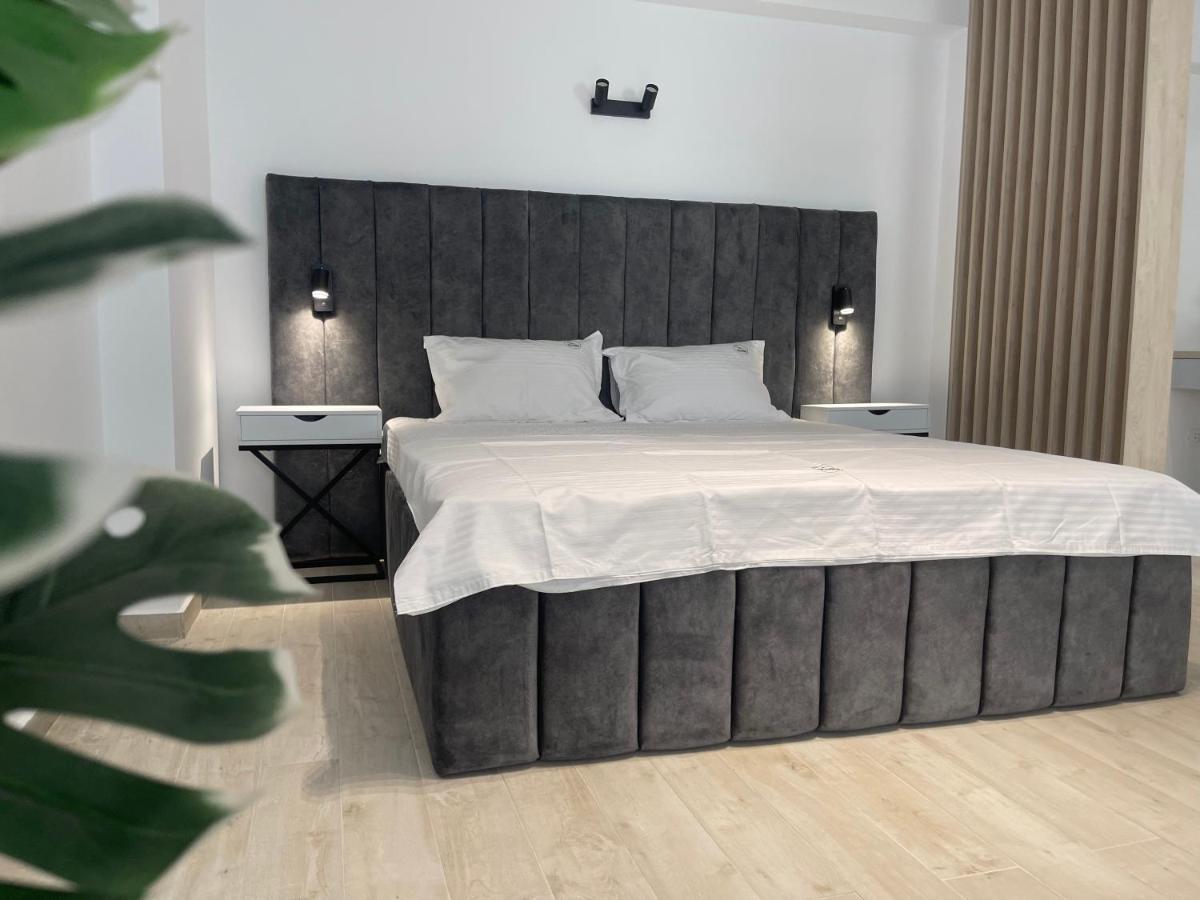 L&c Platinum Apartment *