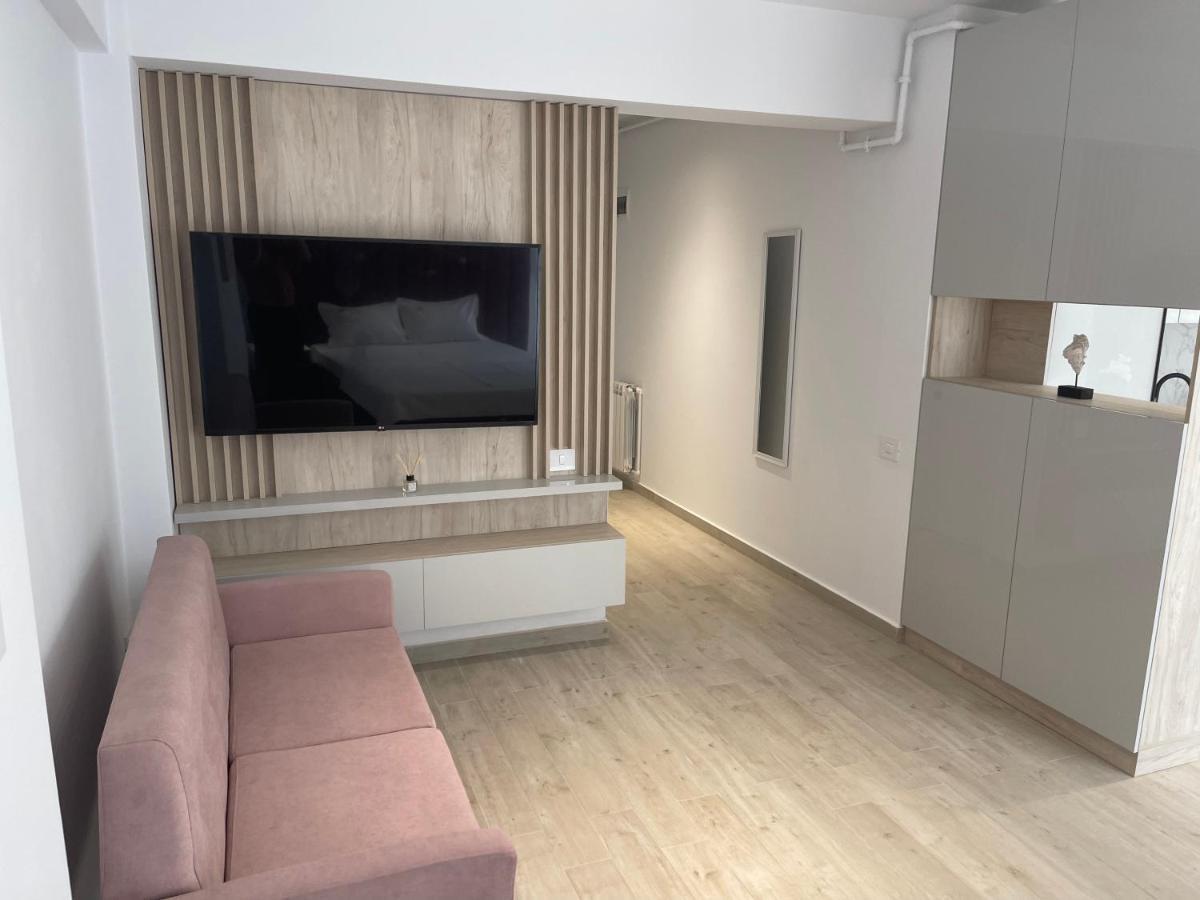 Apartment L&c Platinum Navodari
